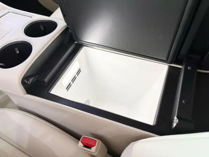 Luxeed R7 2024 Model EV 100kWh Max Rear Drive Edition – фото 9