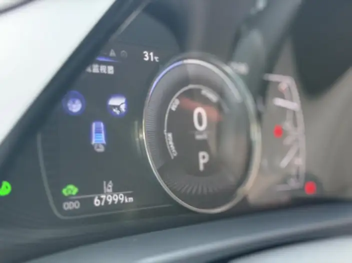 Lexus ES 2022 Model 300h Premium – фото 8