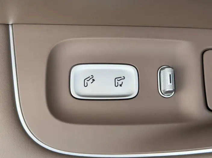 Luxeed R7 2024 Model EV 100kWh UItra 4WD Edition – фото 10