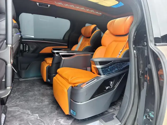 Toyota Sienna 2024 Model Hybrid 2.5L 4WD Premium Edition – фото 4