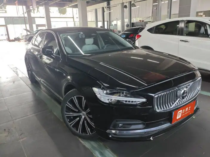 Volvo S90 2022 Model B5 Smart Elegance Deluxe Edition – фото 2