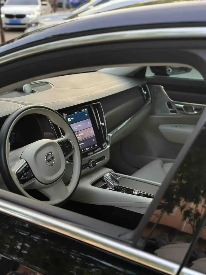 Volvo S90 2022 Model B5 Smart Elegance Deluxe Edition – фото 5