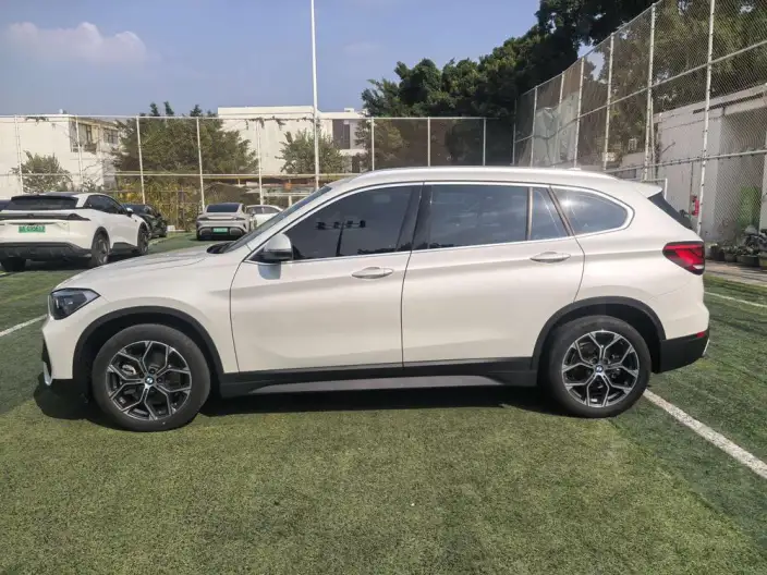 BMW X1 2022 Model sDrive25Li Leading Model – фото 4