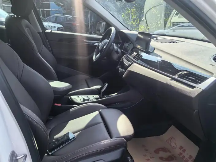BMW X1 2022 Model sDrive25Li Leading Model – фото 10