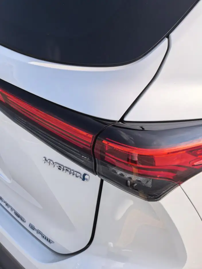 Toyota Highlander 2022 Model Hybrid 2.5L 4WD Supreme Edition 7 seat – фото 8
