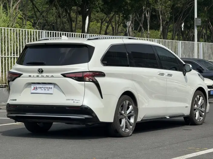 Toyota Sienna 2024 Model Hybrid 2.5L Supreme Edition – фото 5