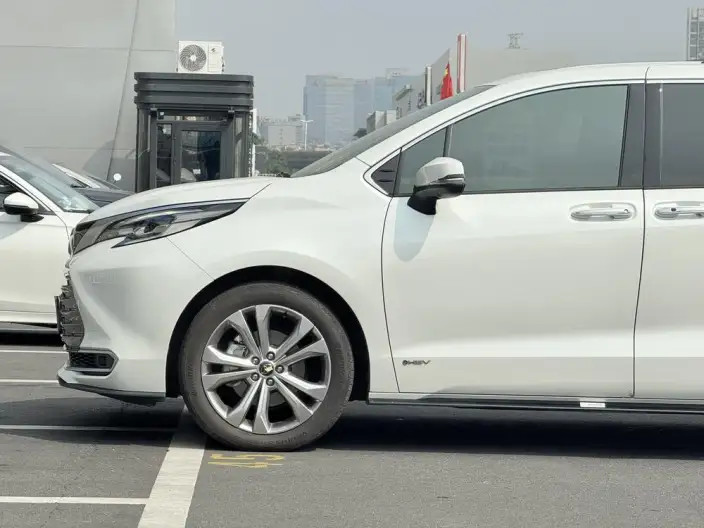 Toyota Sienna 2024 Model Hybrid 2.5L Supreme Edition – фото 10