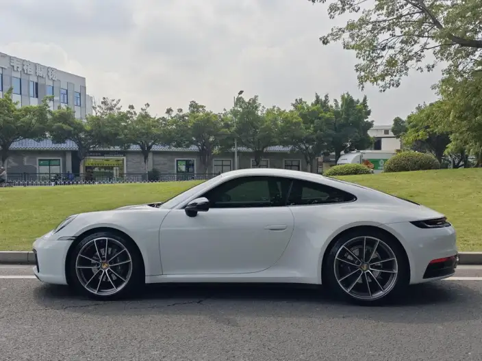PORSCHE 911 2023 Model Carrera 3.0T – фото 3