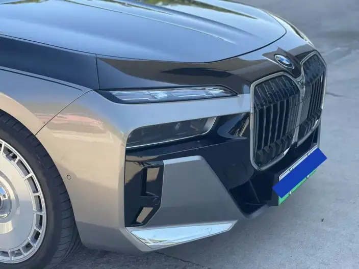 BMW i7 2023 Model eDrive50L Exclusive Model M Sports Set – фото 6