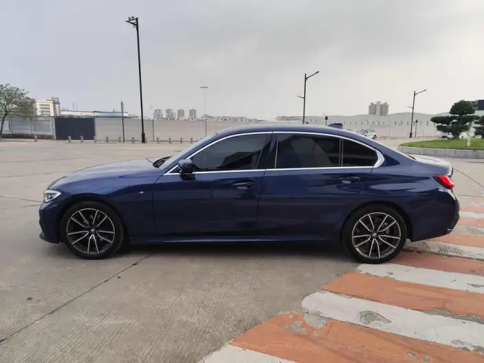 BMW 3 Series 2022 Model 325Li M Sports Set – фото 3