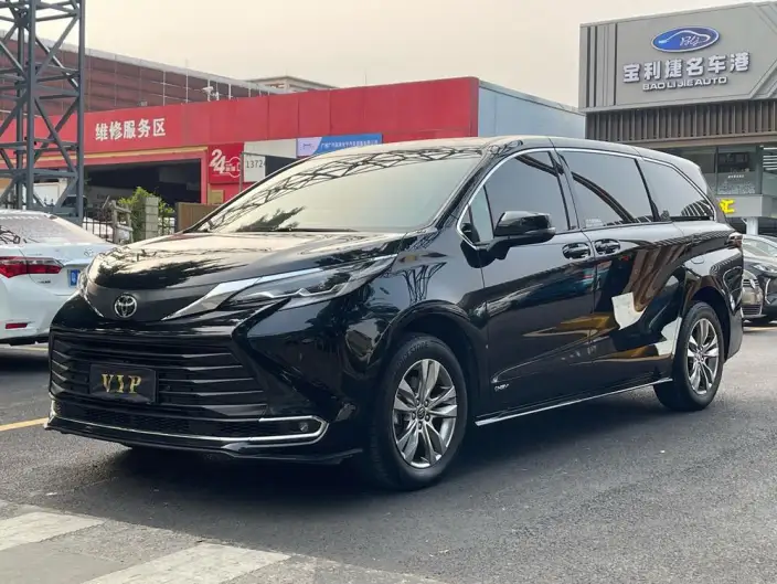 Toyota Sienna 2024 Model Hybrid 2.5L Comfort Edition – фото 1