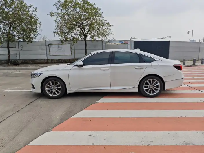 Honda Accord 2022 Model 260TURBO Deluxe Edition – фото 3