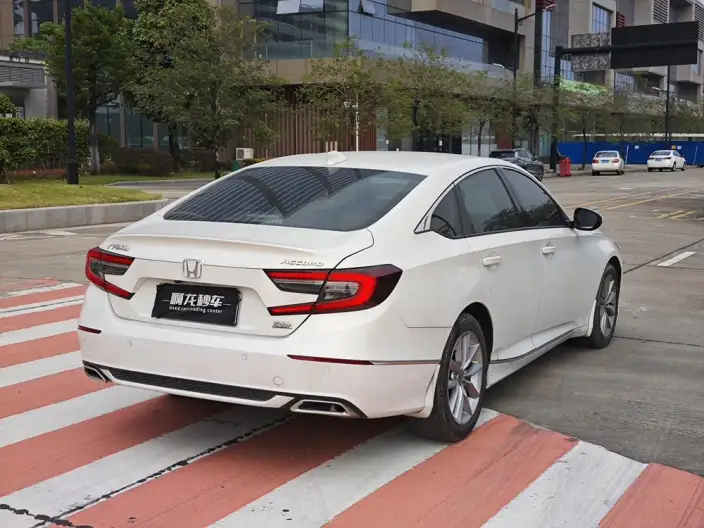 Honda Accord 2022 Model 260TURBO Deluxe Edition – фото 6