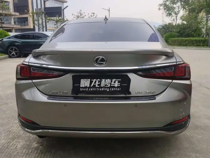 Lexus ES 2022 Model 200 Superior Edition – фото 4