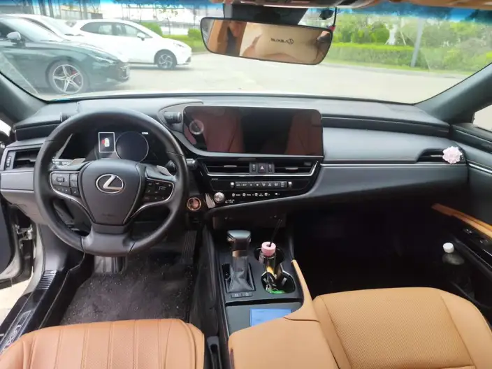 Lexus ES 2022 Model 200 Superior Edition – фото 6