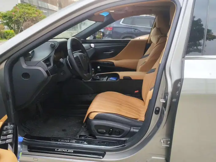 Lexus ES 2022 Model 200 Superior Edition – фото 8