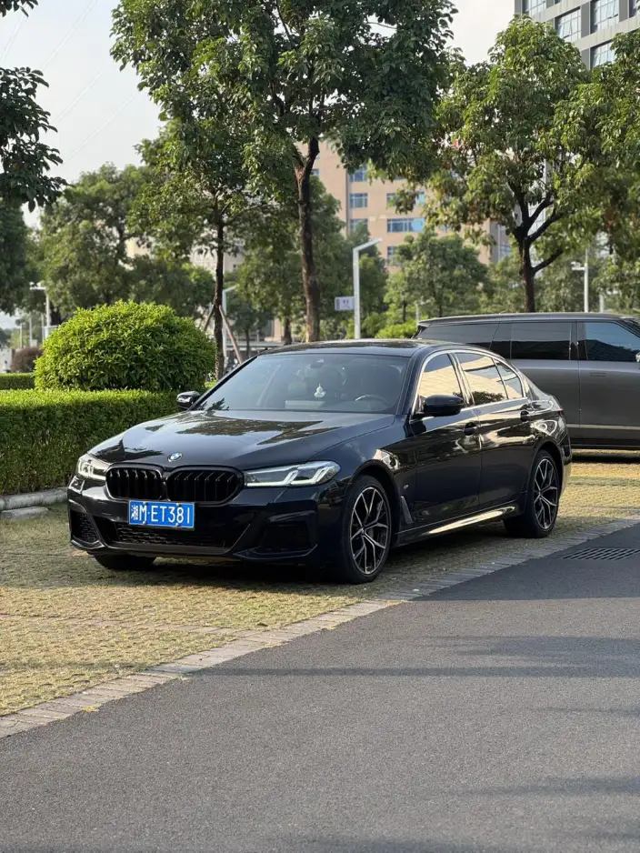 BMW 5 Series 2022 Model 530Li Exclusive Model M Sports Set – фото 1