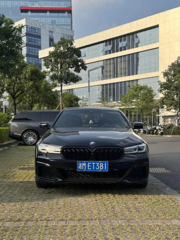 BMW 5 Series 2022 Model 530Li Exclusive Model M Sports Set – фото 2