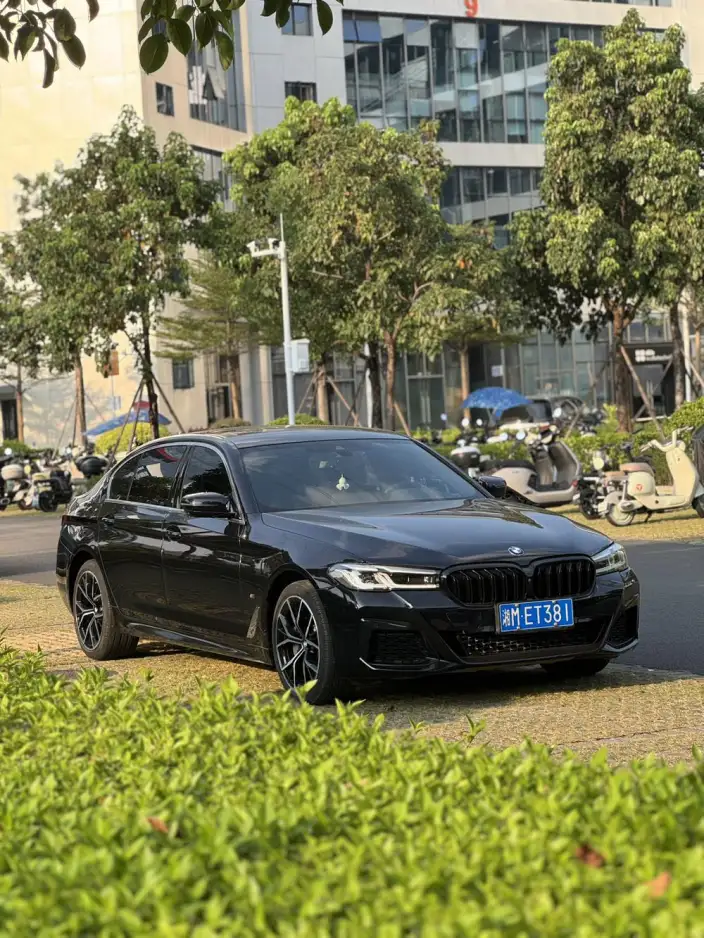 BMW 5 Series 2022 Model 530Li Exclusive Model M Sports Set – фото 3