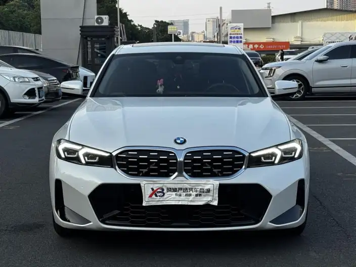 BMW 3 Series 2025 Model 325i M Sports Set – фото 2