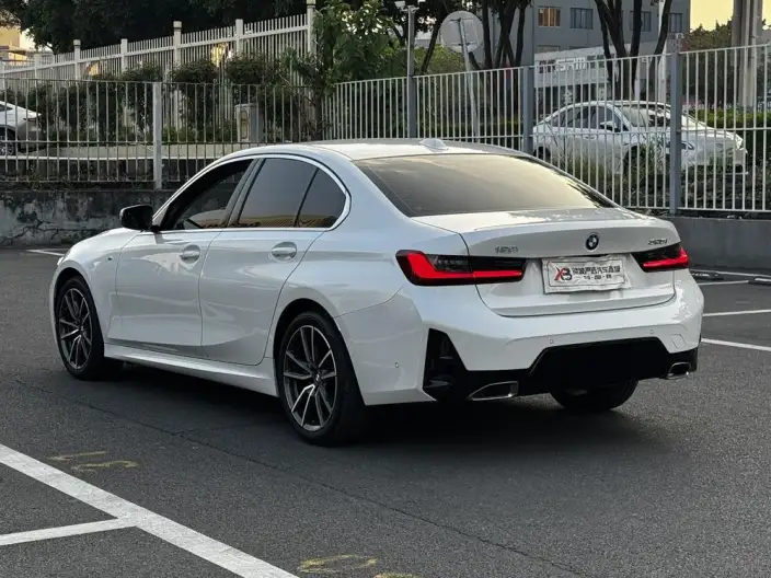BMW 3 Series 2025 Model 325i M Sports Set – фото 4