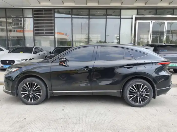 Venza 2022 Model 2.0L CVT 2WD Premium Edition – фото 3
