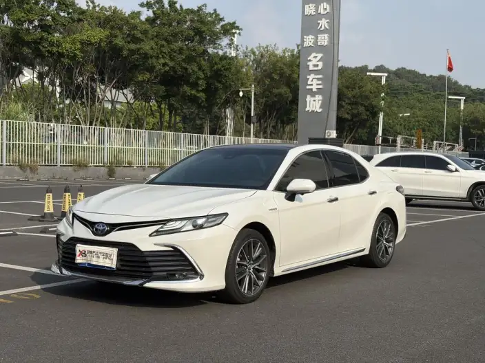 Toyota Camry 2023 Model Hybrid 2.5HG Deluxe Edition – фото 1