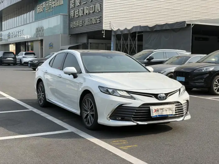 Toyota Camry 2023 Model Hybrid 2.5HG Deluxe Edition – фото 3