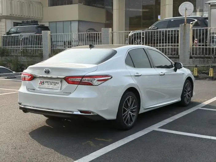 Toyota Camry 2023 Model Hybrid 2.5HG Deluxe Edition – фото 7