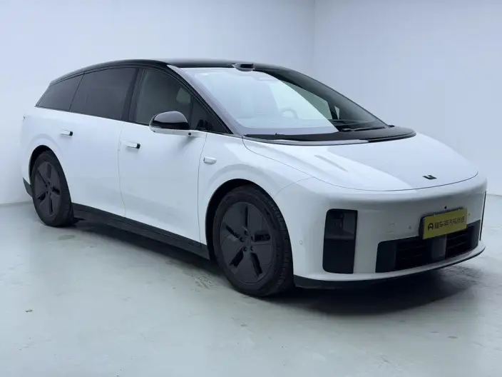 Li Auto i6 2025 Model 2WD Standard Edition – фото 3
