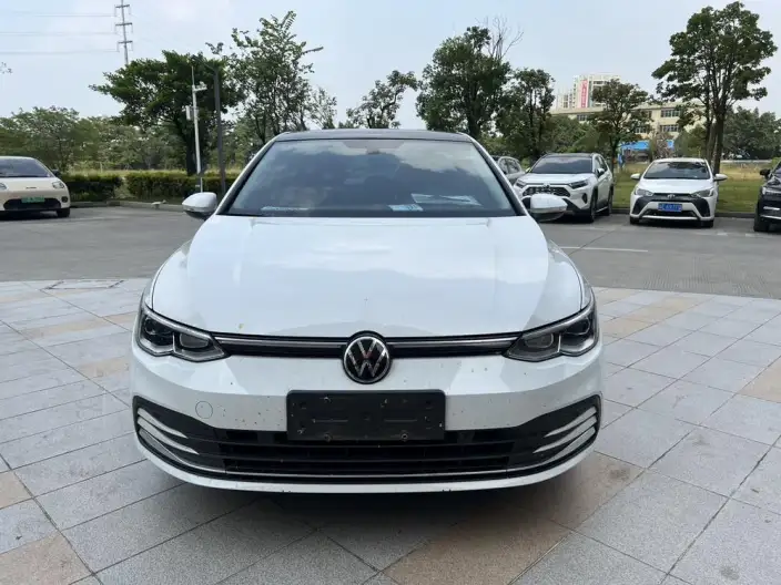 Volkswagen Golf 2021 Model 280TSI DSG Pro – фото 2