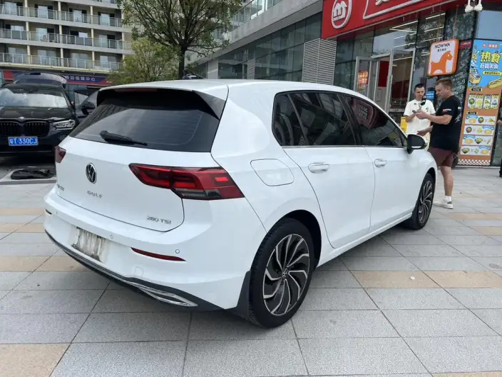 Volkswagen Golf 2021 Model 280TSI DSG Pro – фото 5