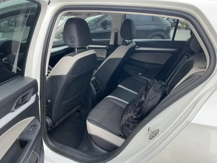 Volkswagen Golf 2021 Model 280TSI DSG Pro – фото 9