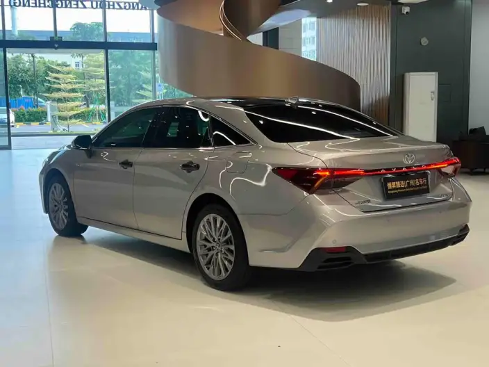 Toyota Avalon 2024 Model Intelligent Hybrid 2.0L E-CVT Deluxe Edition – фото 3