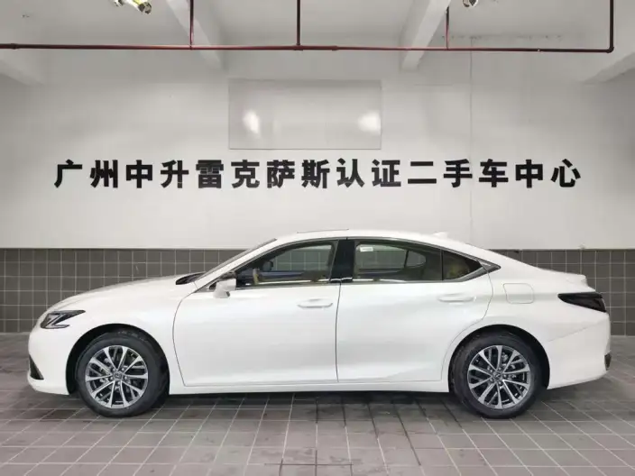 Lexus ES 2025 Model 300h Premium – фото 3
