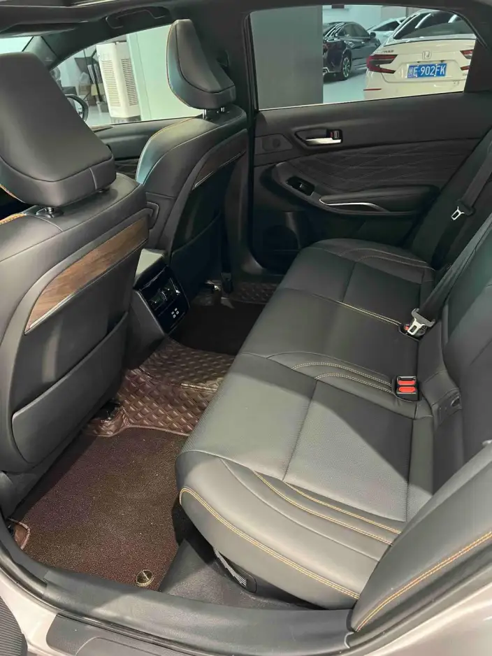 Toyota Avalon 2024 Model Intelligent Hybrid 2.0L E-CVT Deluxe Edition – фото 7