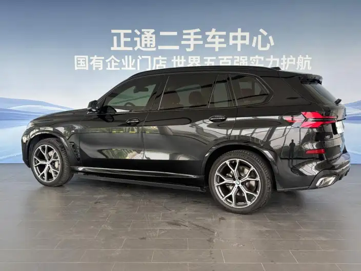 BMW X5 2025 Model xDrive30Li Exclusive Model M Sports Night Set – фото 4