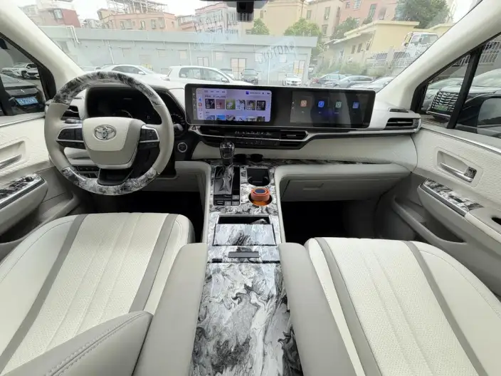 Toyota Sienna 2024 Model Hybrid 2.5L 4WD Deluxe Edition – фото 10