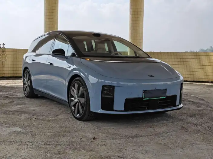 Li Auto i8 2025 Model Standard Edition – фото 3