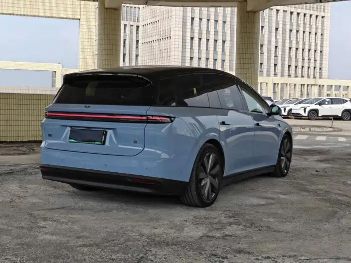 Li Auto i8 2025 Model Standard Edition – фото 7