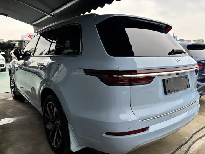 Li Auto ONE 2021 Model Extended Range 6 seat Edition – фото 4