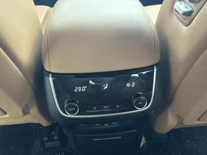 Li Auto ONE 2021 Model Extended Range 6 seat Edition – фото 8