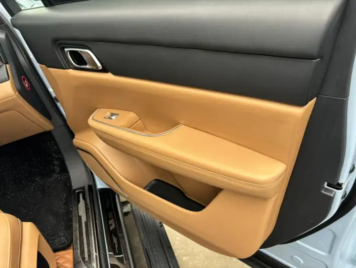 Li Auto ONE 2021 Model Extended Range 6 seat Edition – фото 10