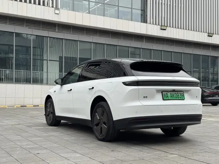 Li Auto i6 2025 Model 2WD Standard Edition – фото 5