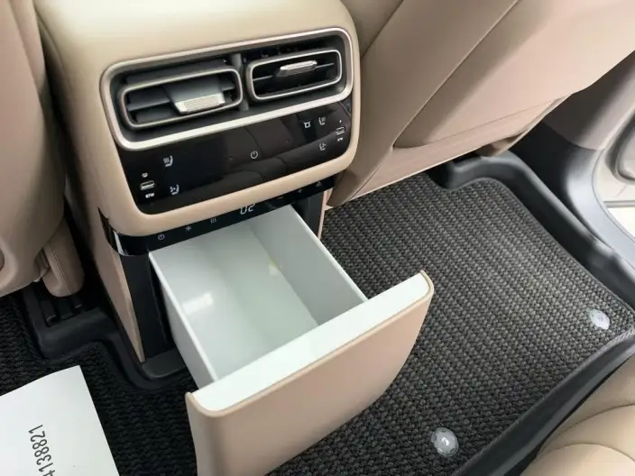 Li Auto i6 2025 Model 4WD Standard Edition – фото 5