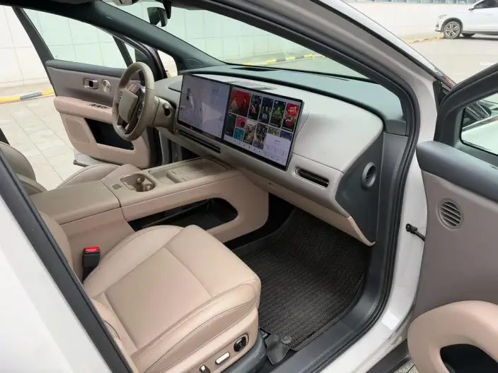 Li Auto i6 2025 Model 4WD Standard Edition – фото 6