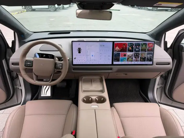 Li Auto i6 2025 Model 4WD Standard Edition – фото 7