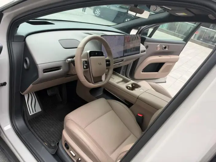 Li Auto i6 2025 Model 4WD Standard Edition – фото 8
