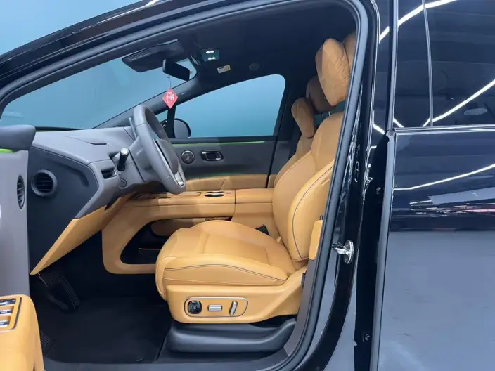 Li Auto i8 2025 Model Ultra – фото 10