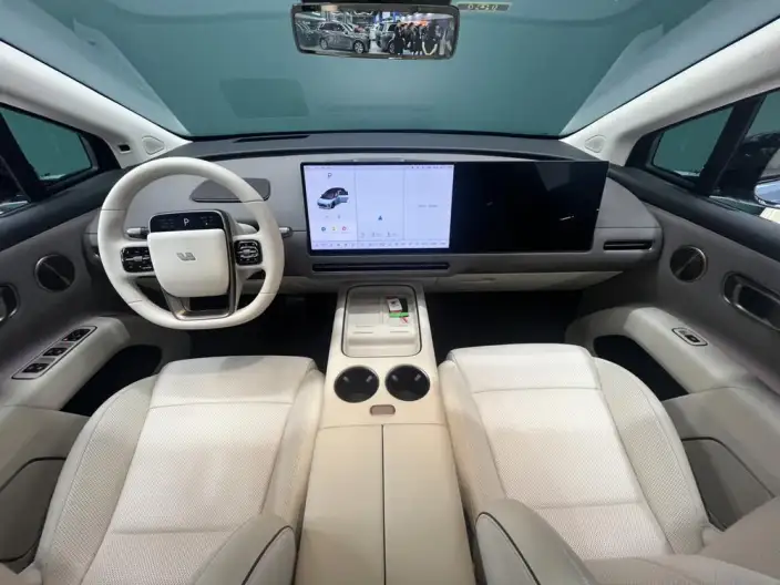 Li Auto i8 2025 Model Ultra – фото 7